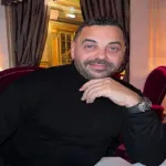 صوره عن طارق العريان يفجر مفاجأة بشأن «ولاد رزق 4».. أحمد السقا ينضم بشخصية جديدة وأبطال من جيل الشباب