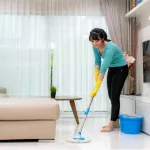صوره عن أفضل طريقة لتلميع كل أنواع الأرضيات
